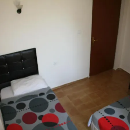 Lapika *